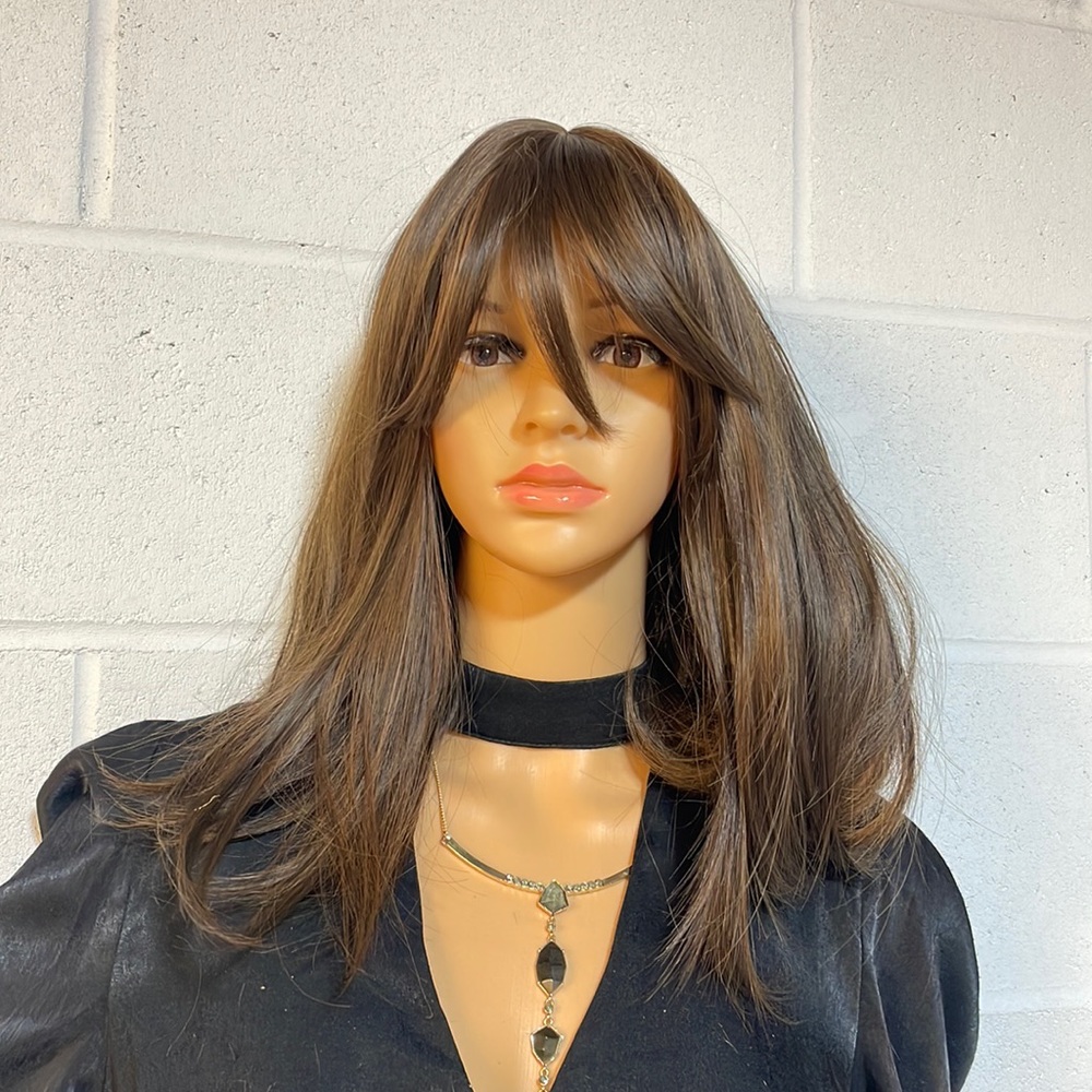 NWT 14” mixed browns wig highlighted dark brown long bangs sleek full rounded